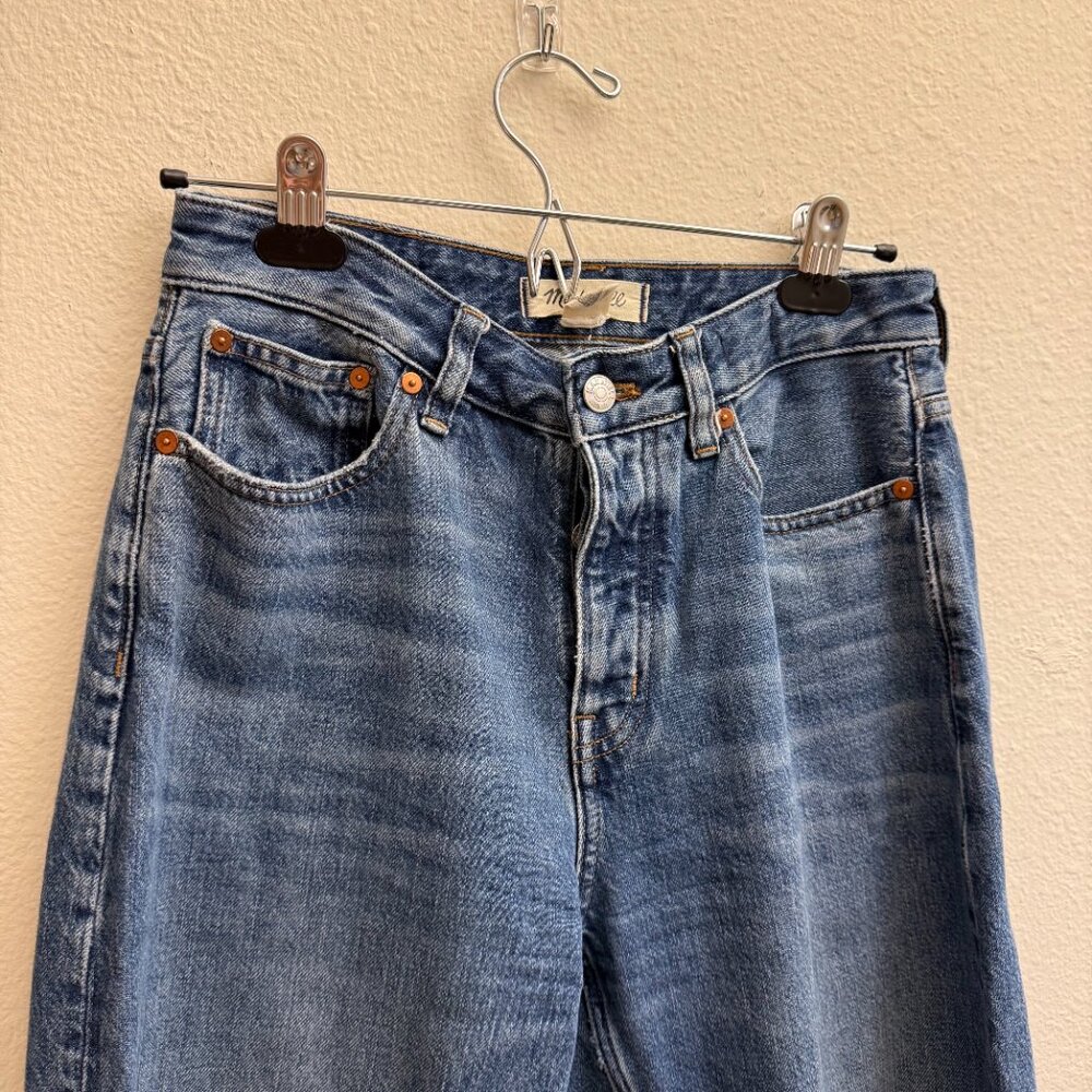 Madewell The Curvy Darted Barrel Leg Jean in Irmo Wash - Picture 6 of 10
